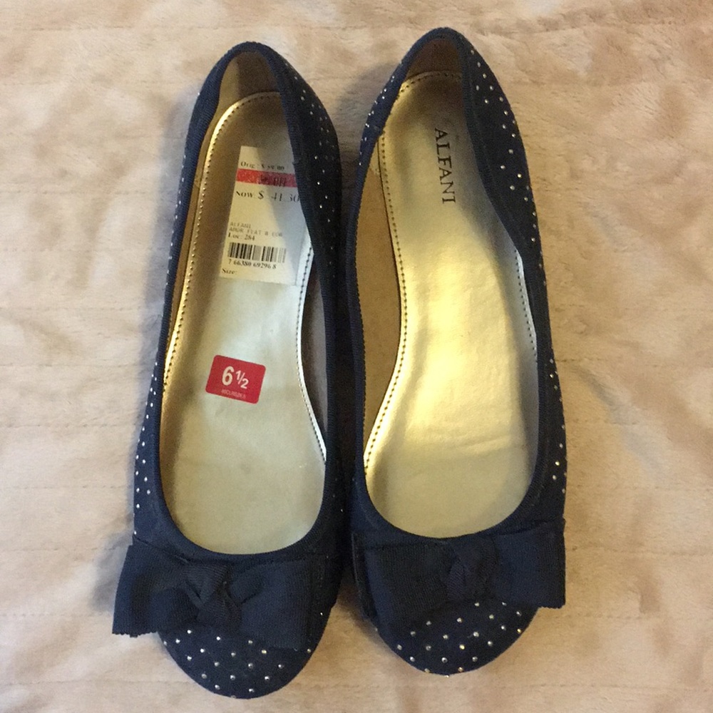 Alfani flats